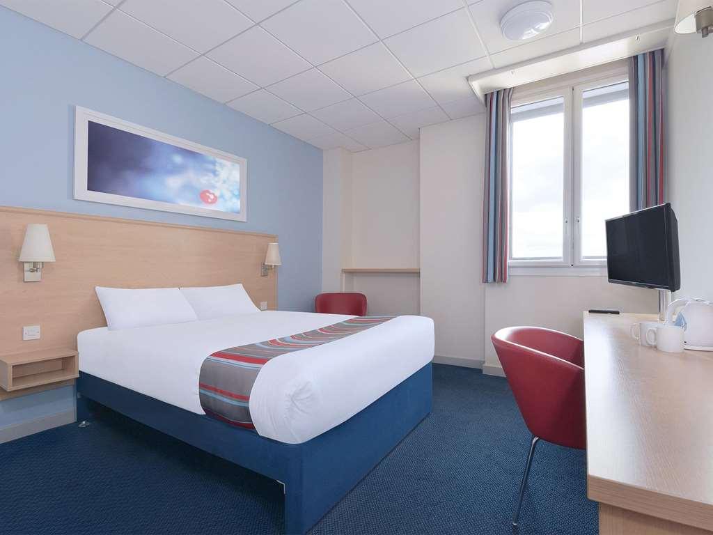 Travelodge Birmingham Oldbury Oldbury  Habitación foto